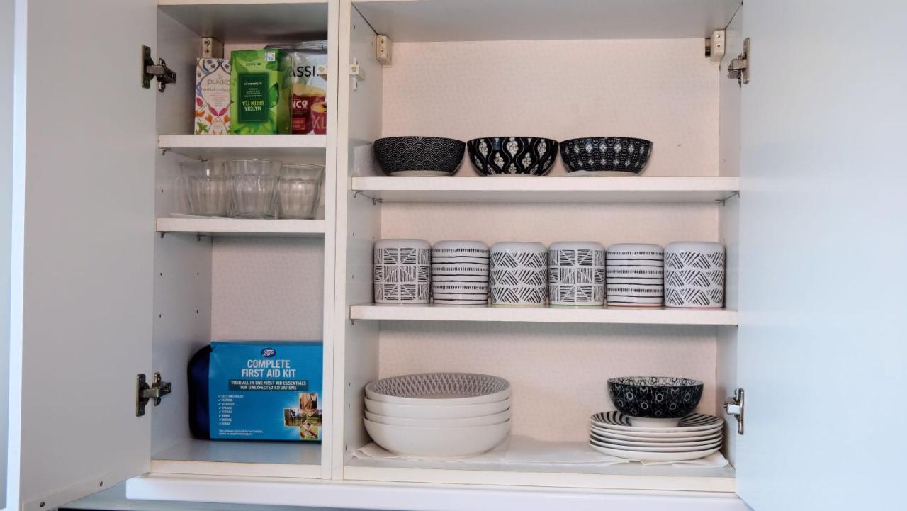 Milton Keynes Luxury Short Stay House With Wifi And Free Parking Wolverton  Ngoại thất bức ảnh